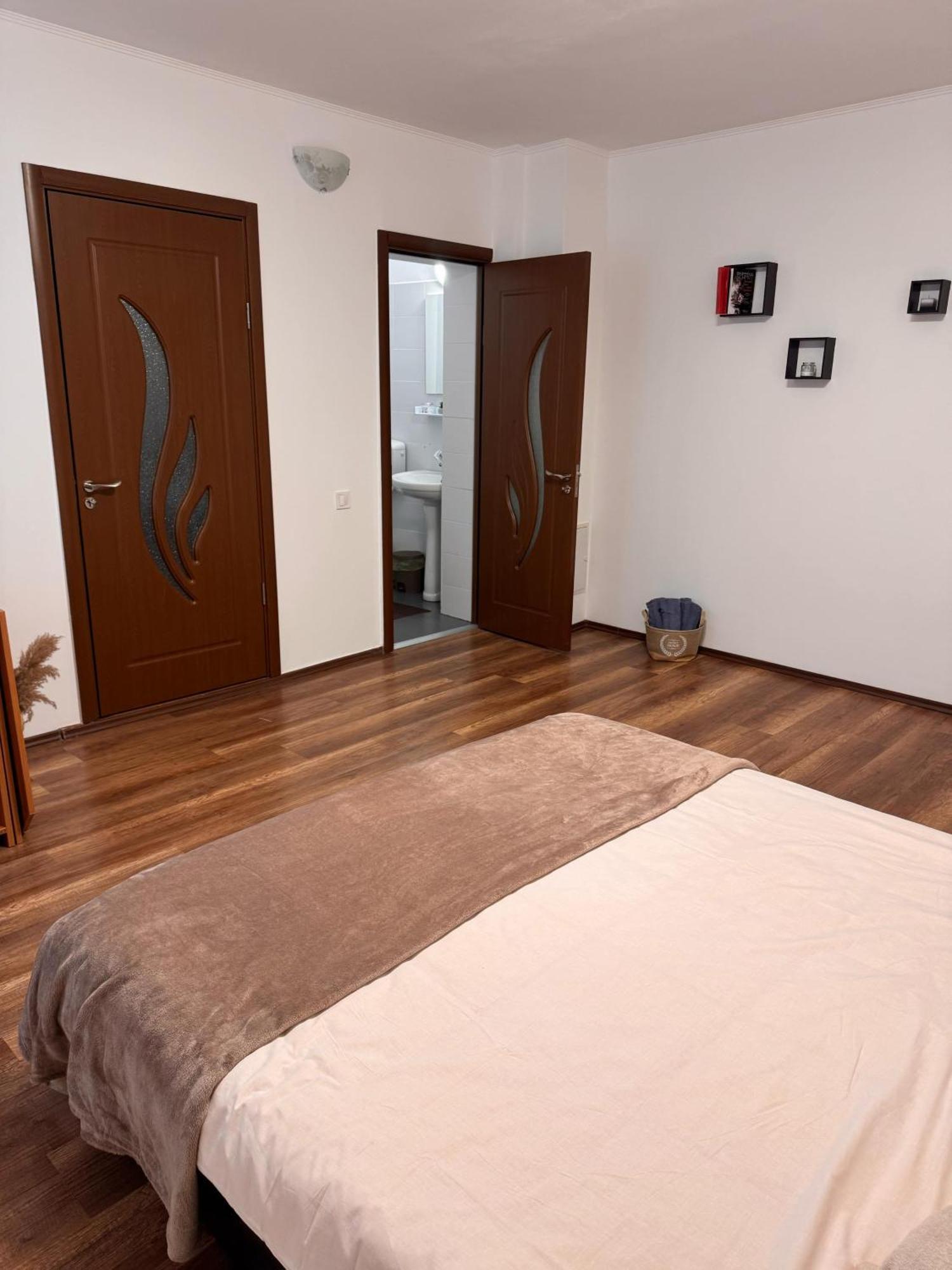 דירות בראשוב Madalina'S House מראה חיצוני תמונה